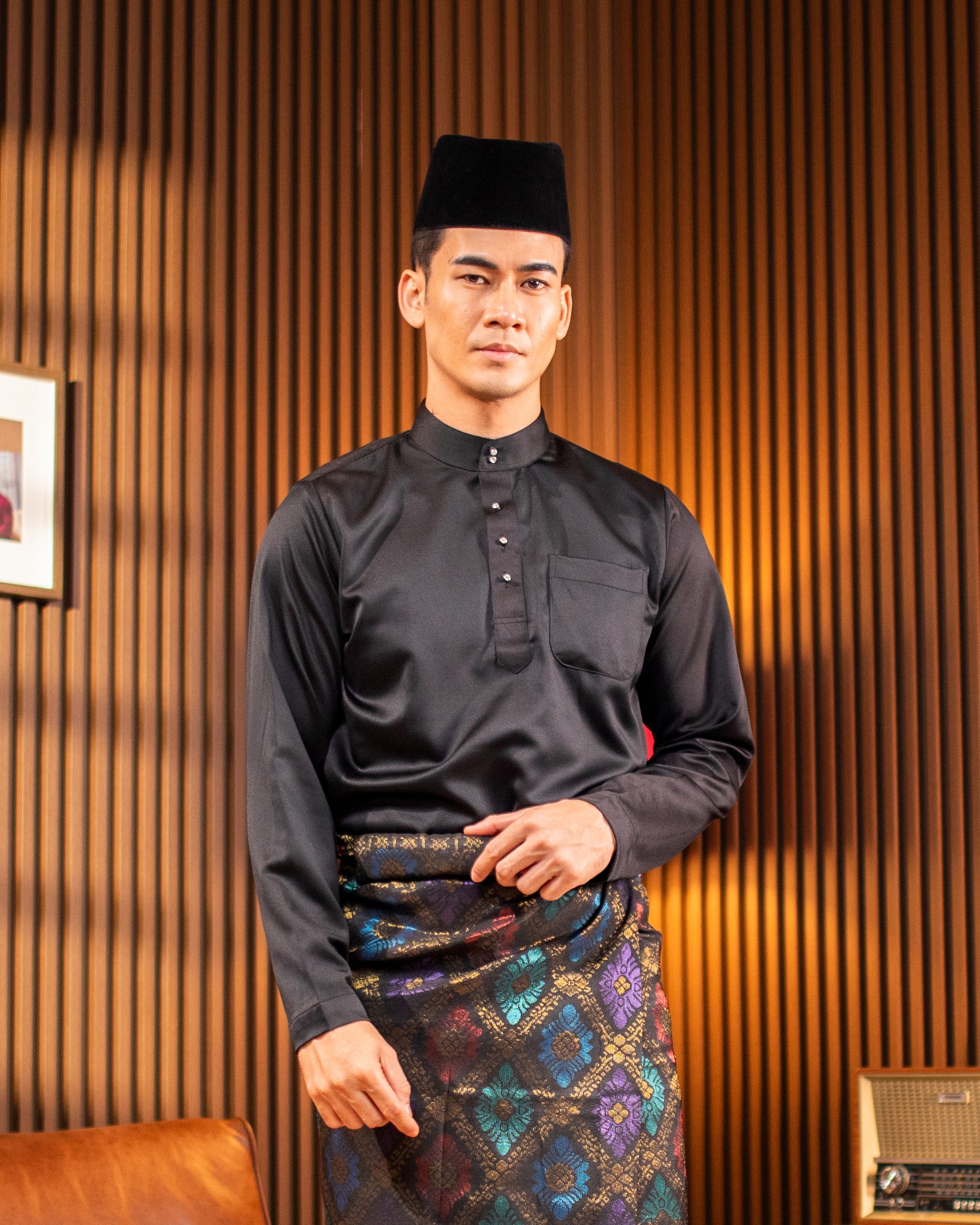 Aiman #205 Black